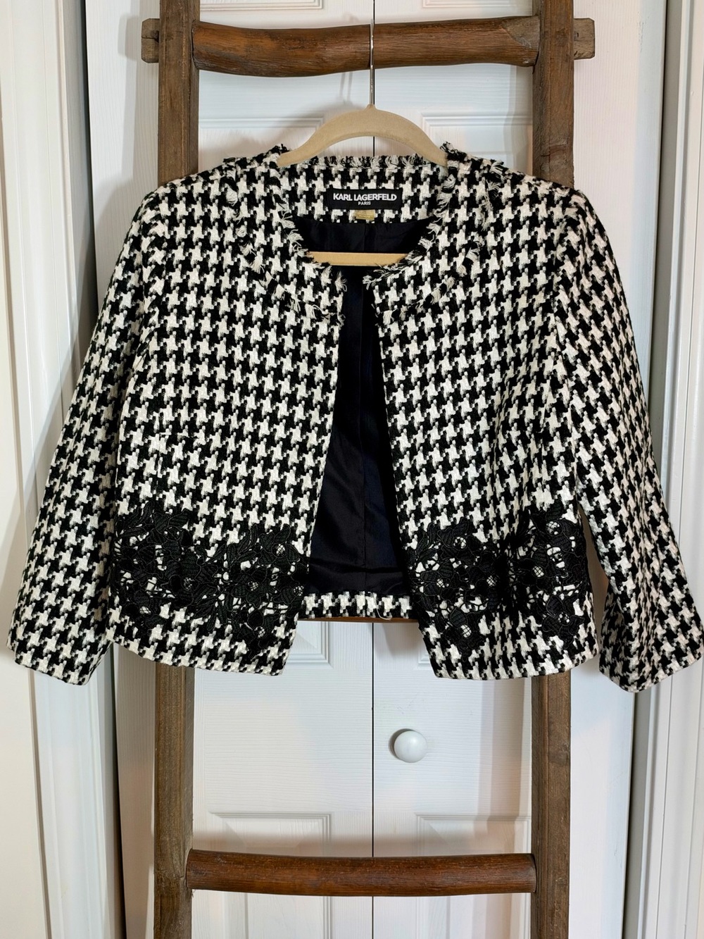 NWOT Karl Lagerfeld Paris Houndstooth Lace Cropped Jacket Size Medium